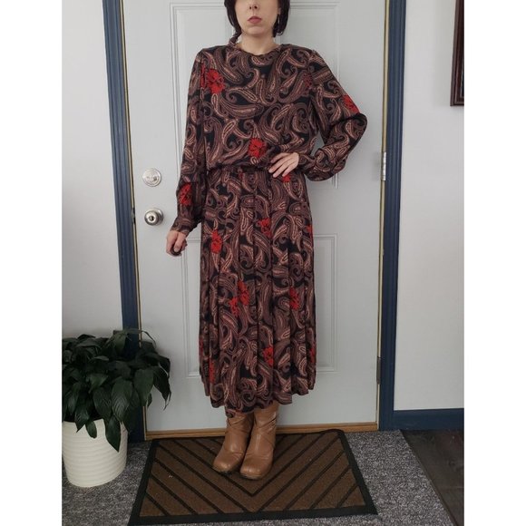 Vintage Dresses & Skirts - 70s Paisley‎ Pleated Dress